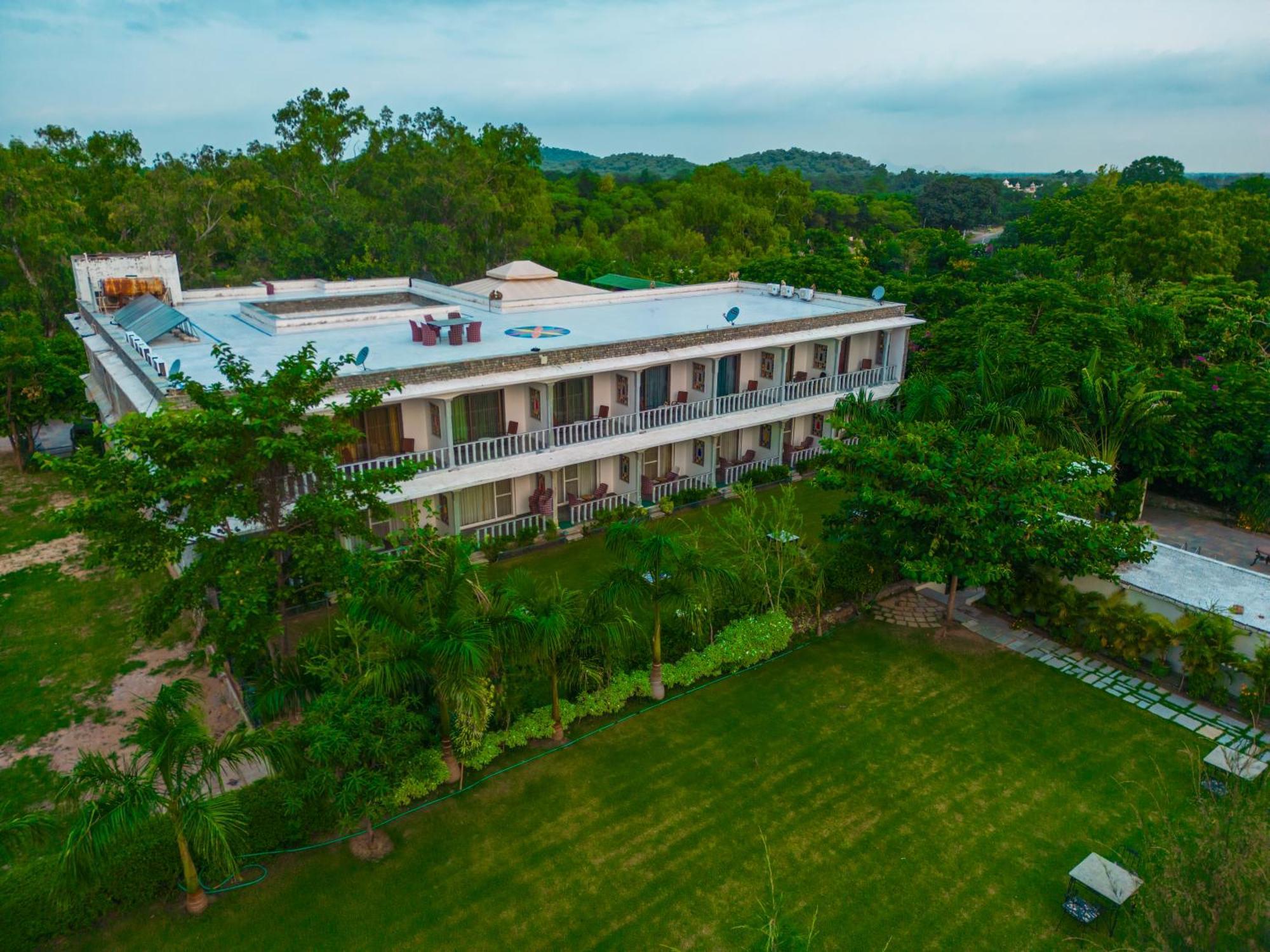 Ranakpur Safari Resort Sadri Exterior photo